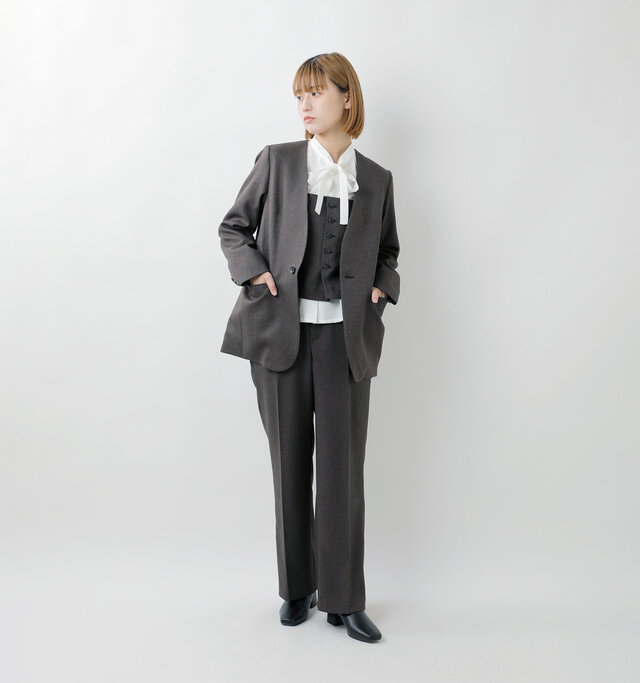 color : dark brown / size : F