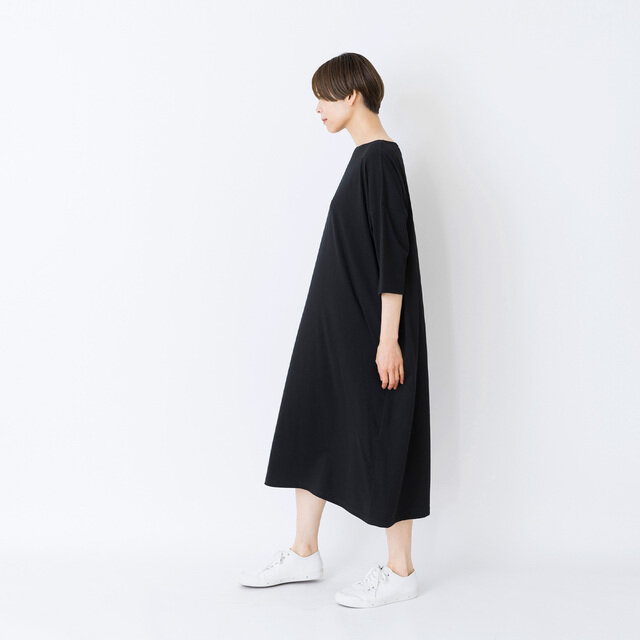 着用カラー:クロ