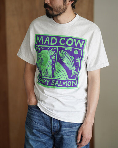 Ray Troll|【メンズ】マッドカウ ハッピーサーモン Tシャツ カットソー プリントT グラフィックT MAD COW T-Shirt 26SS-RAY-011 レイトロール