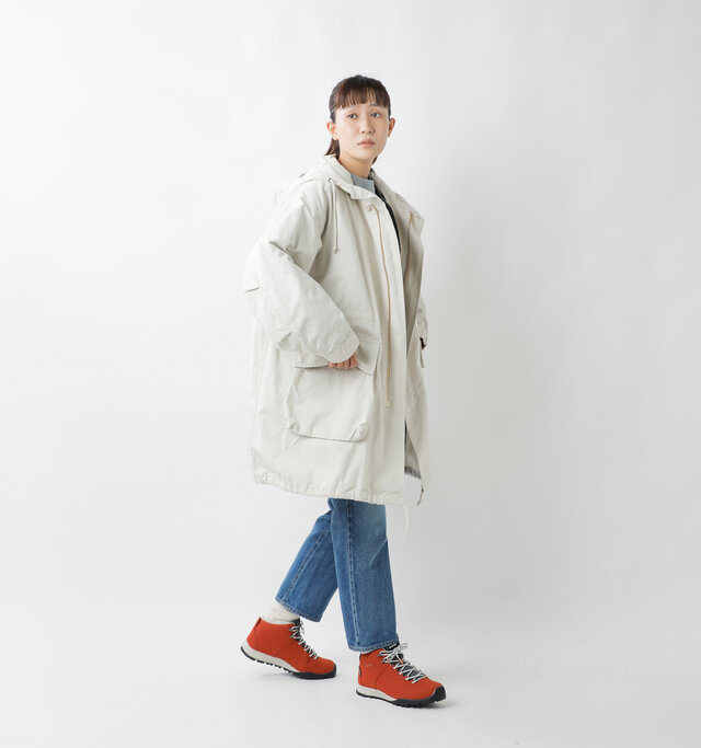 model mayuko：168cm / 55kg 
color : red × blue × white / size : 24.0cm