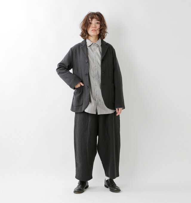 model saku:163cm / 43kg
color : gray / size : F