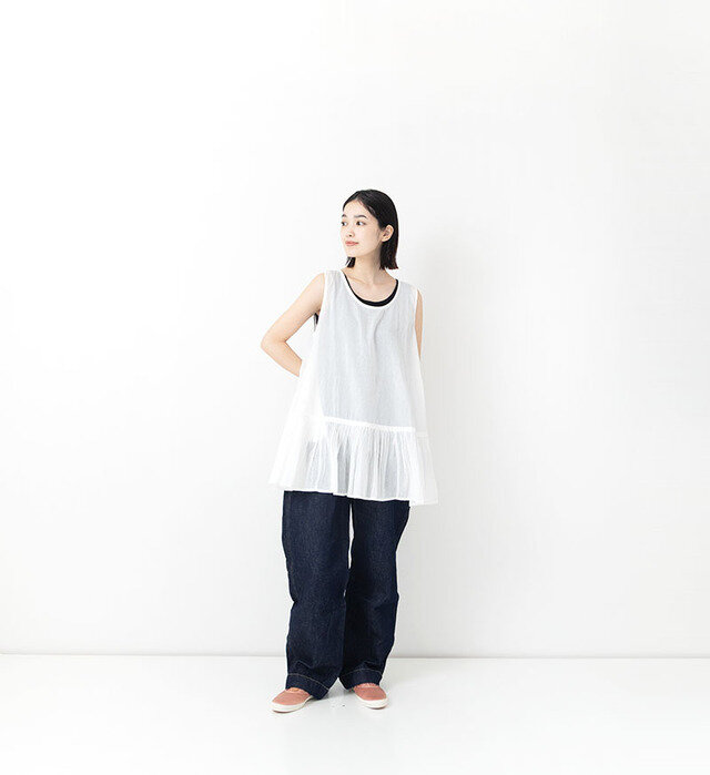 color : WHITE , model : 162cm