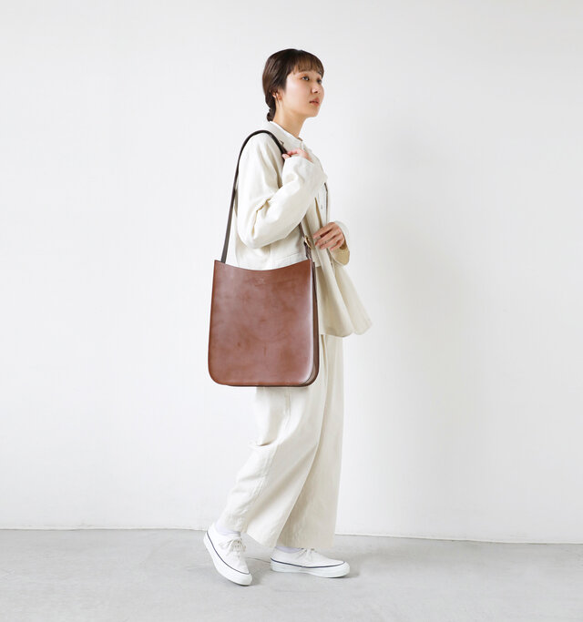model mayuko：168cm / 55kg 
color : coffee brown / size : one
