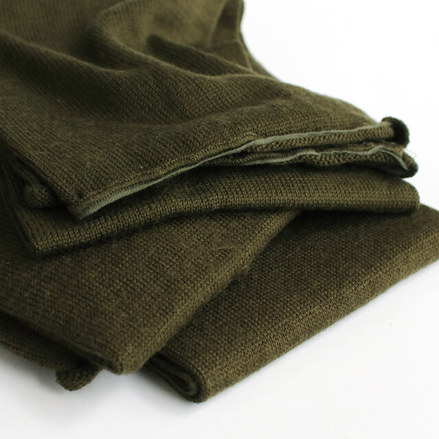 本製品はユーズド品のため、商品の状態や色合いには個体差がございます。