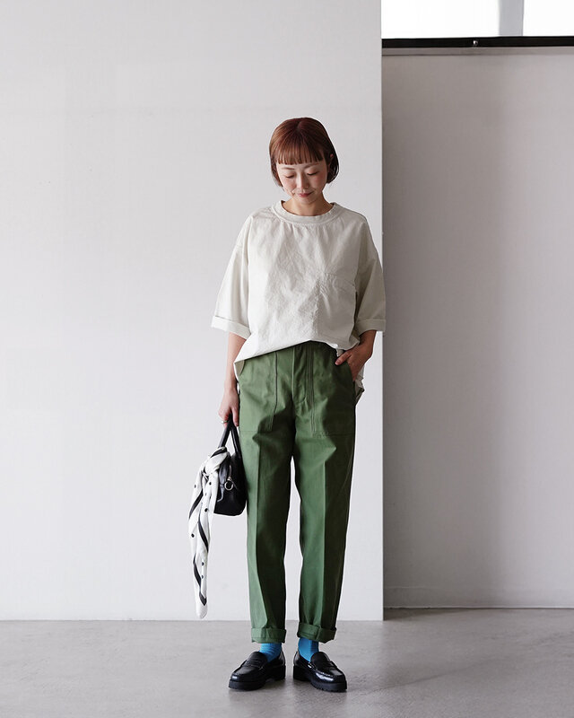 モデル:162cm
color : グレージュ / size : one