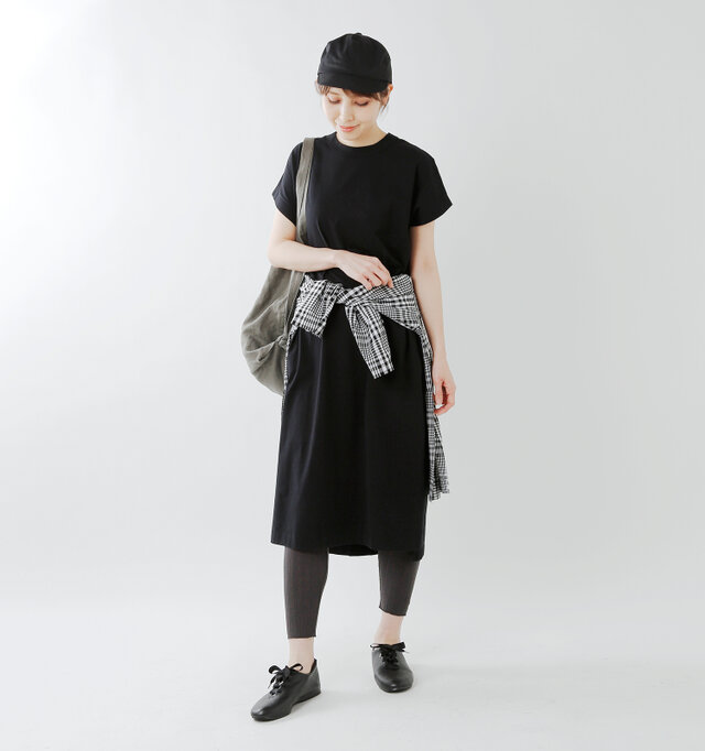 model yama:167cm / 49kg
color : black / size : 6(約24.0cm)