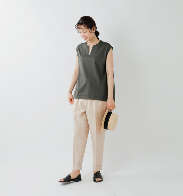 model mizuki：168cm / 50kg 
color : khaki gray / size : 2