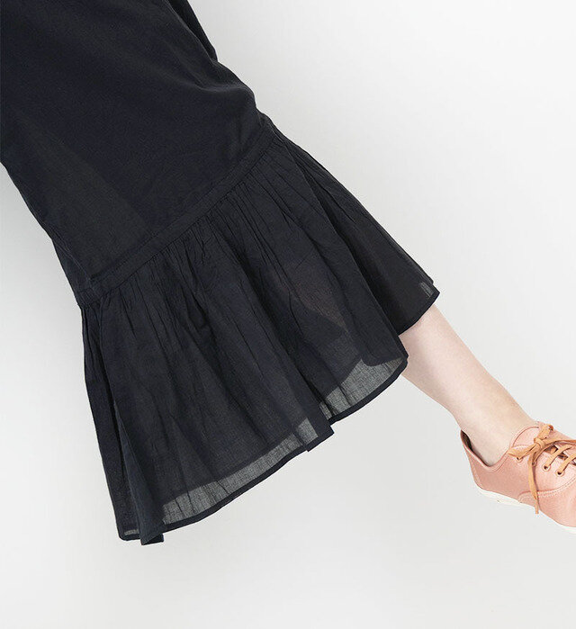 color : BLACK , model : 162cm