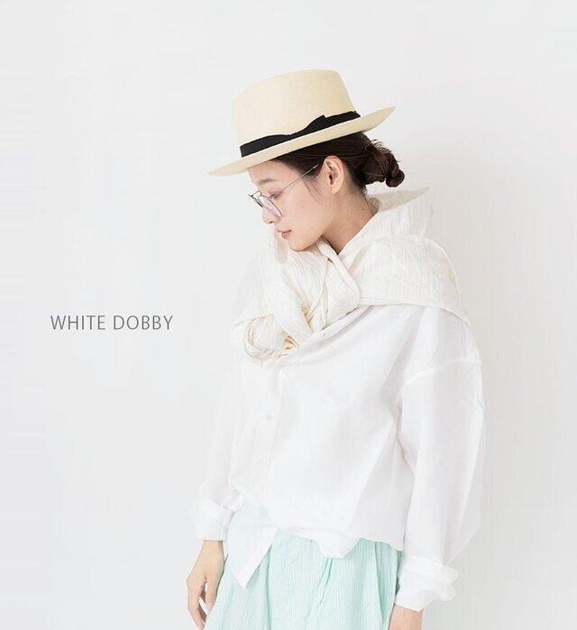 color : WHITE DOBBY , model : 162cm