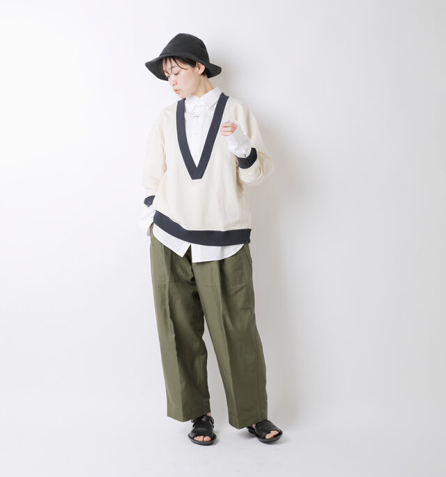 model saku：163cm / 43kg 
color : khaki / size : 1