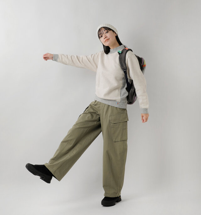 model saku:163cm / 43kg
color : oatmeal / size : 1