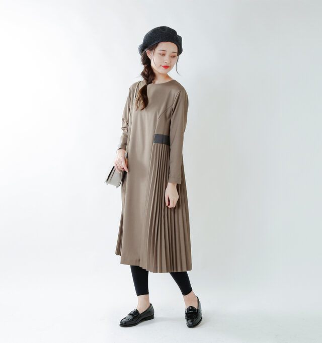 model kanae:167cm / 48kg
color : grayge / size : S