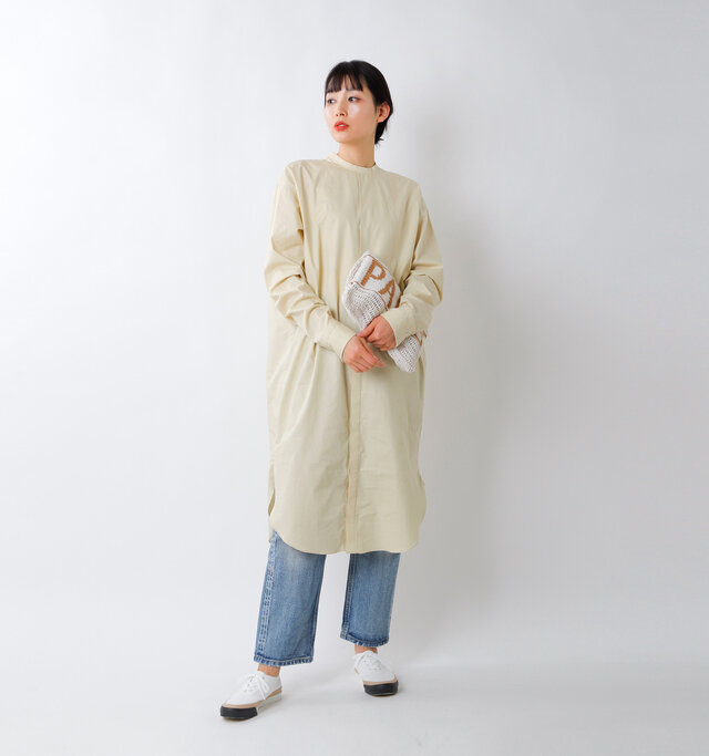 model mizuki：168cm / 50kg 
color : white / size : 24.0㎝