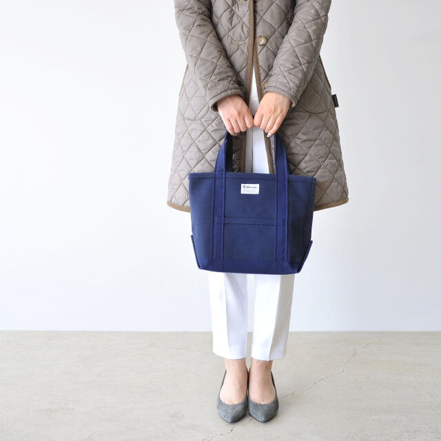 color : navy×dk.navy / size : one