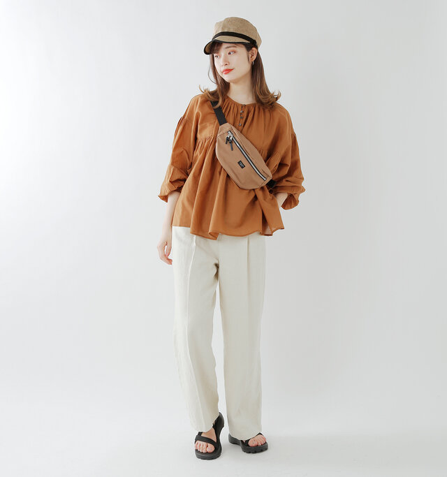 model kanae:167cm / 48kg
color : natural / size : M