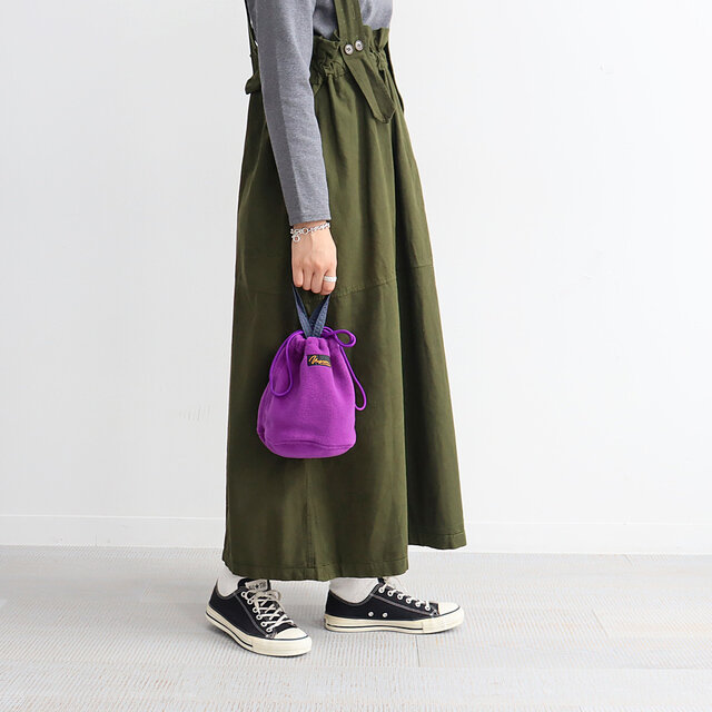 それでは順番に、パープルから!
鮮やかなパープルはいい差し色になりますねー!