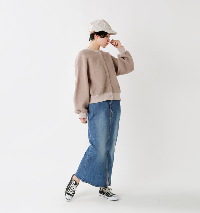 model saku:163cm / 43kg
color : beige / size : F