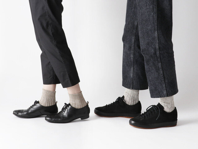 Lady's:サンドベージュ Men's:ライトグレー