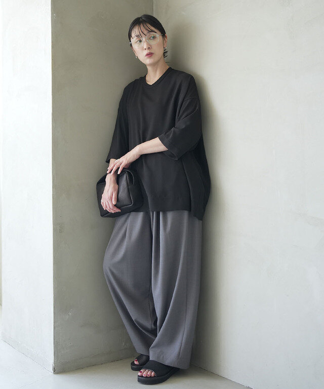 身長:165cm / 着用カラー:95 / 着用サイズ:04 Frosty Grey