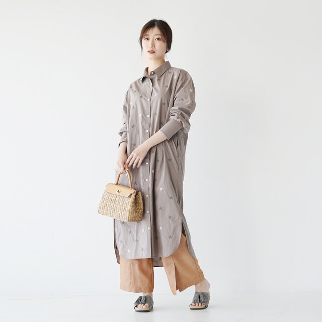 モデル: 166cm / 47kg
color:grey(5690039) / 7(23.5cm~24.0cm)