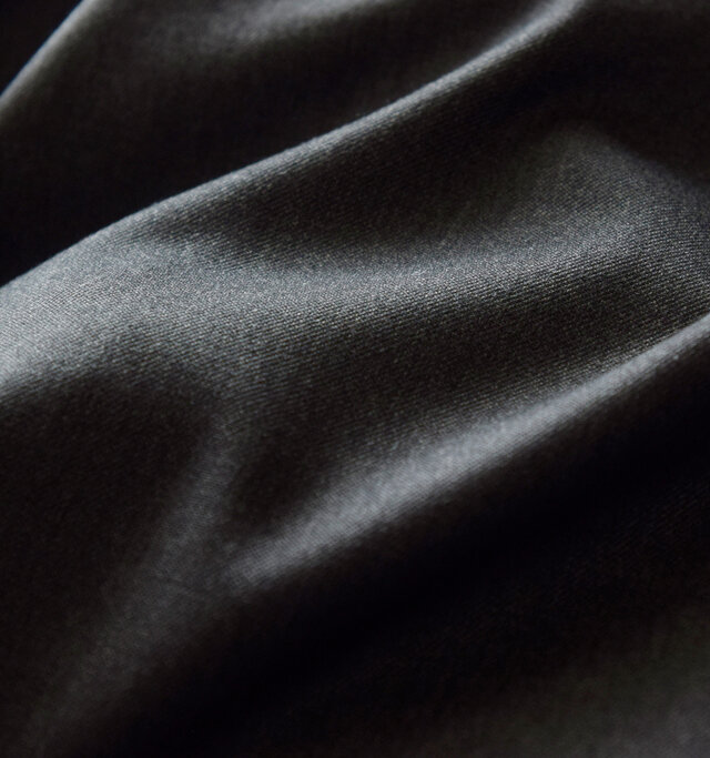 ●ポリエステル64% レーヨン34% ポリウレタン2%