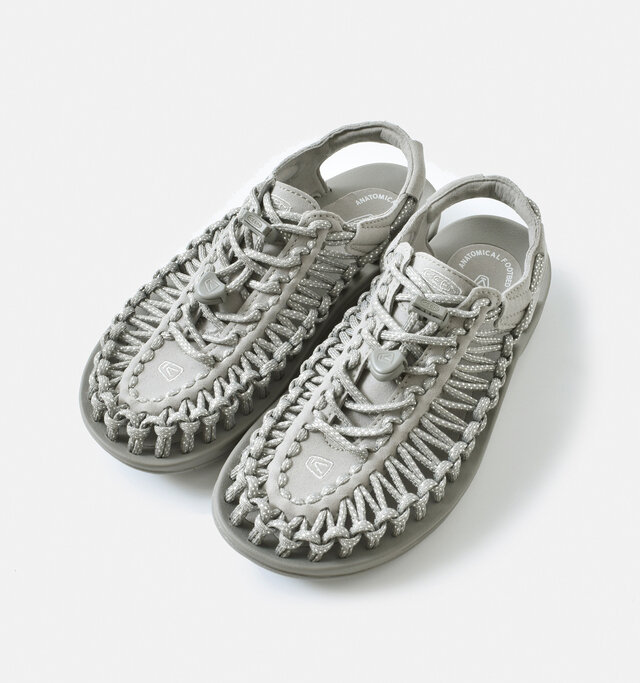 color:silver_drizzle