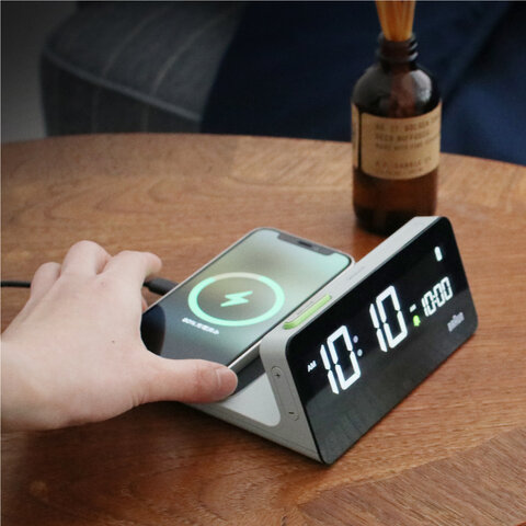 BRAUN｜Digital Alarm Clock BC21G/ワイヤレス充電付アラームクロック