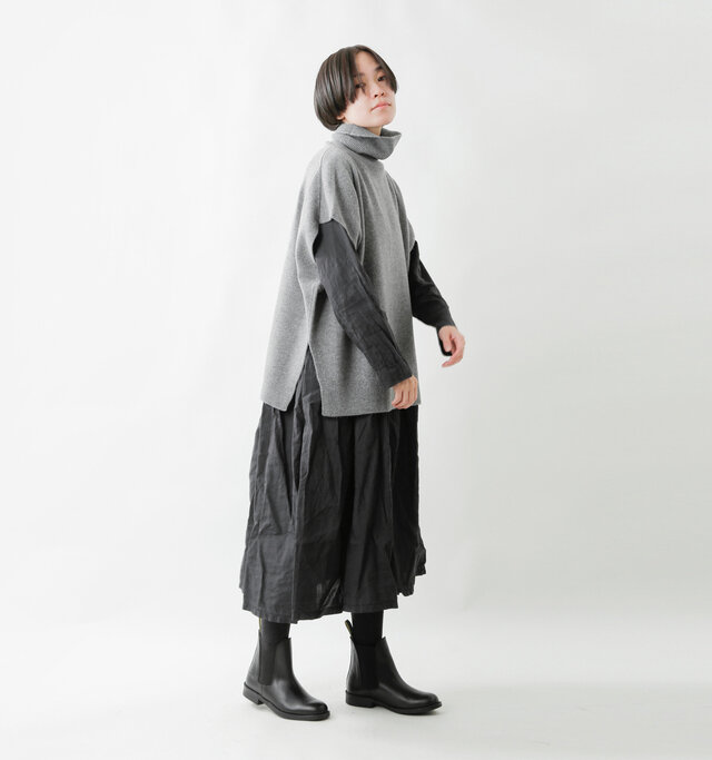 model saku:163cm / 43kg
color : light gray / size : F