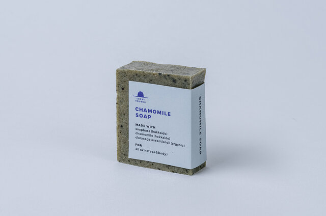 カモミールとクラリセージがふわっと香ります。
優しいハーブの香りに包まれながら、リラックスしたお風呂時間を。