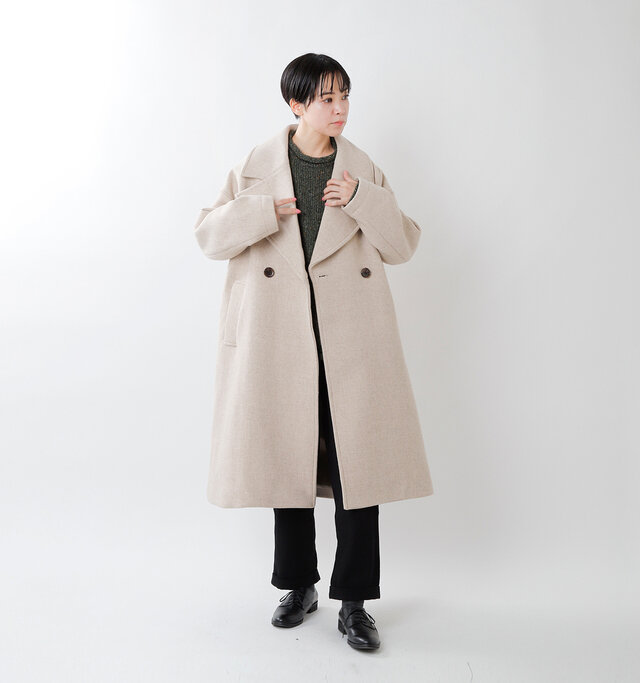 model saku:163cm / 43kg
color : beige / size : F