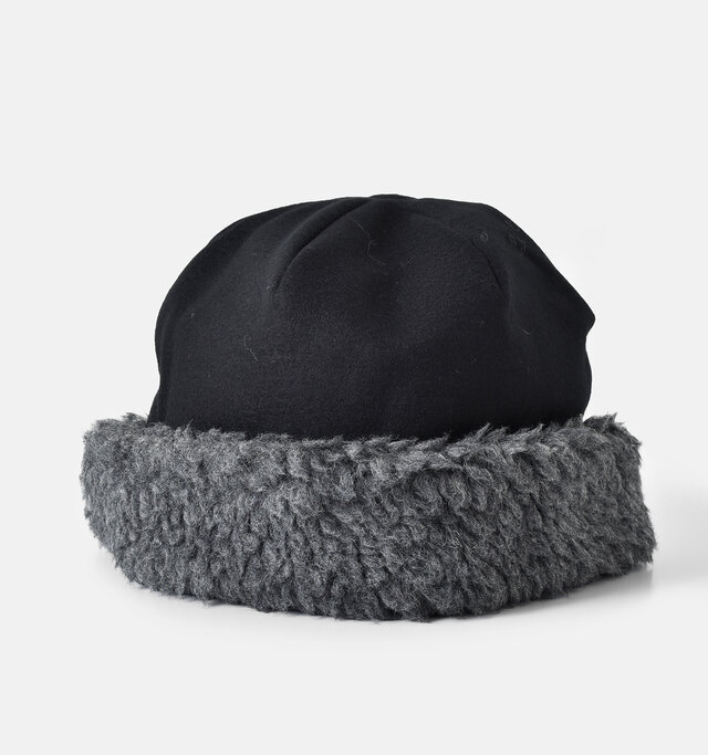 color : black