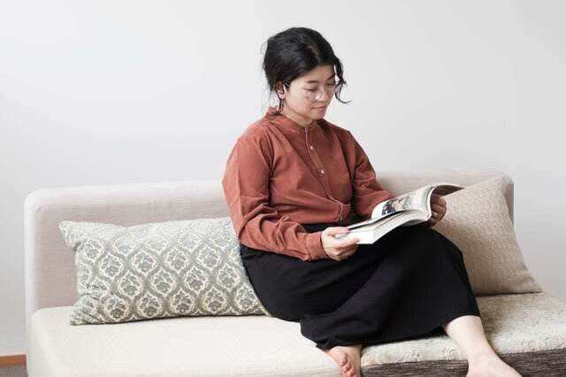 フォーマルな雰囲気にも合うシンプルスカート。