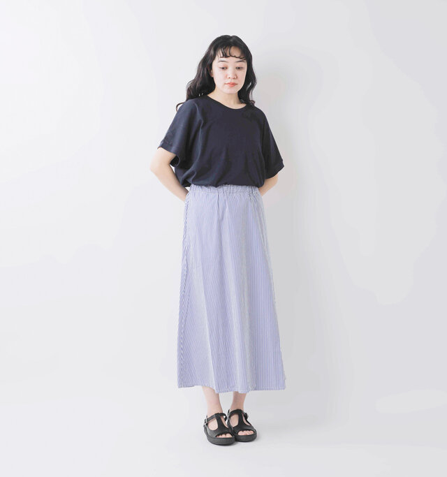 model saku:163cm / 43kg
color : navy / size : M