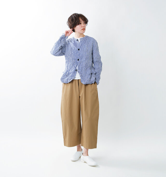 model saku:163cm / 43kg
color : beige / size : 1