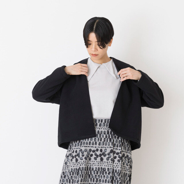 着用カラー:クロ