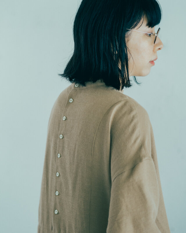 (BACK)