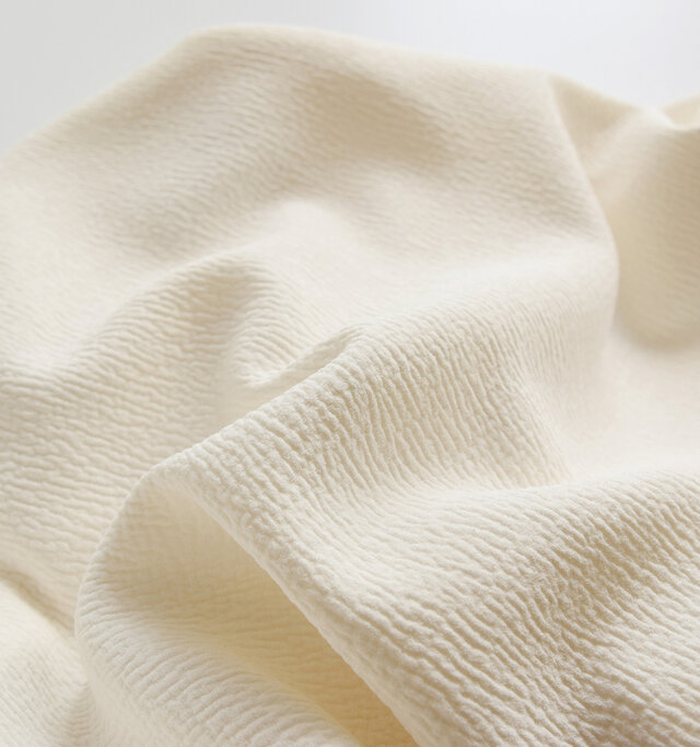 ポリエステル96% ポリウレタン4%