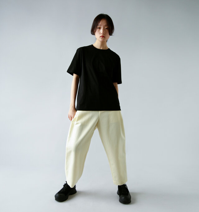 model:160cm / 47kg color : BLACK / size : 1