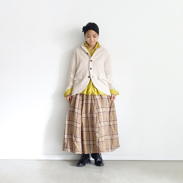 Model 158cm、Beige 着用