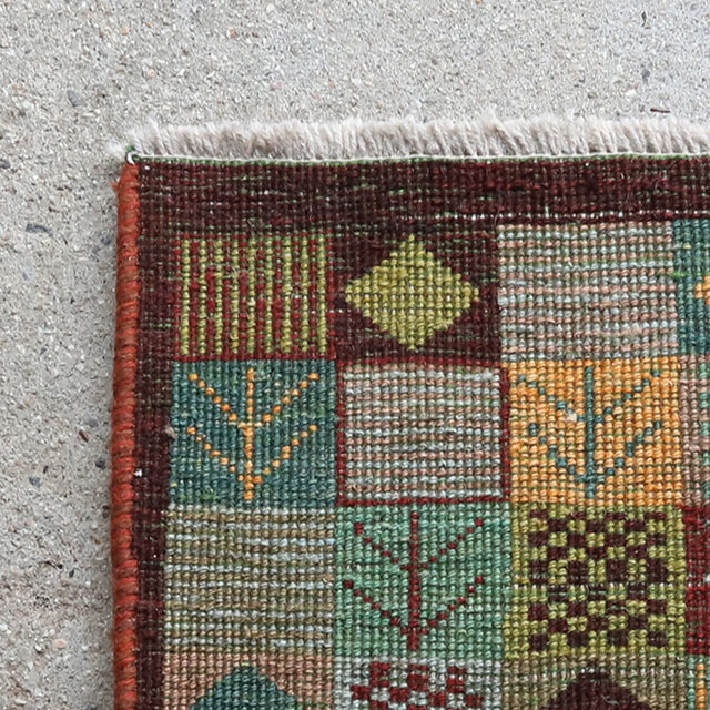 裏面:詰まったきれいな編み目。