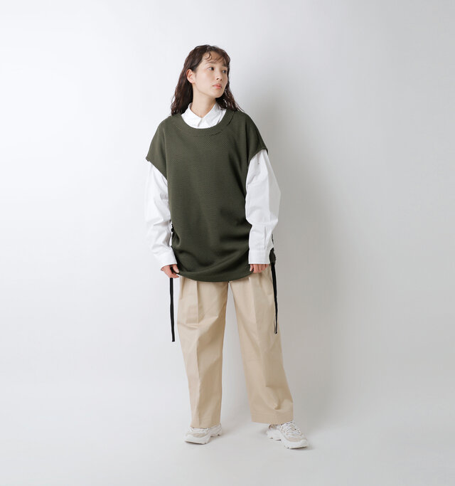model mizuki：168cm / 50kg 
color : olive / size : F