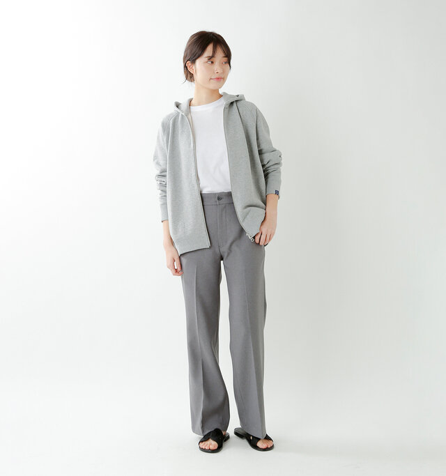 model kanae:167cm / 48kg
color : heather gray / size : 0