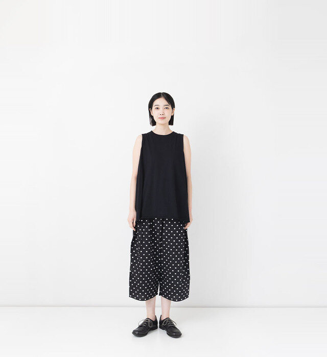 color : BLACK , model : 162cm