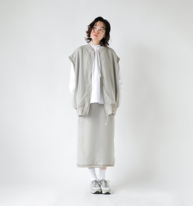 model saku：163cm / 43kg 
color : light gray / size : 38
