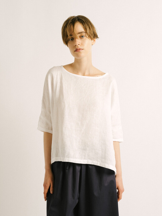 モデル:174cm/オフホワイト(color11)