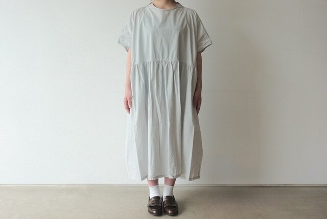 パウダーブルー Sサイズ着用 / 身長157cm