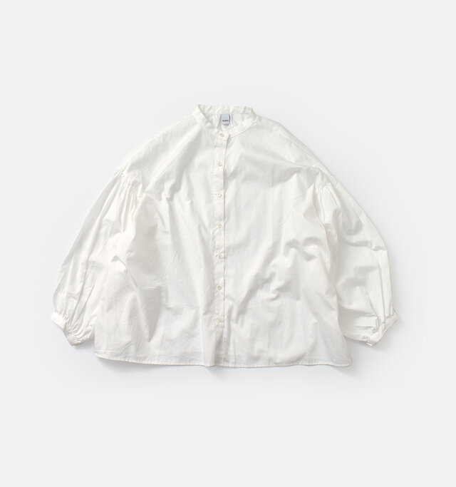 color : off white
