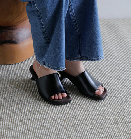 ALM.|パフィー サンダル “RABBIT PUFFY SANDALS” al136