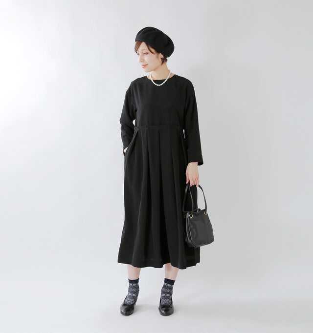 model yama:167cm / 49kg
color : black / size : 38