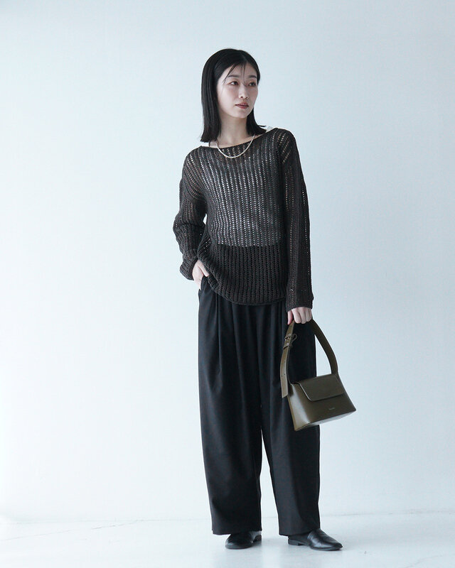モデル:160cm
color : CHACOAL / size : F